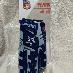 Wilson Dallas Cowboys Youth Receiver Football Gloves